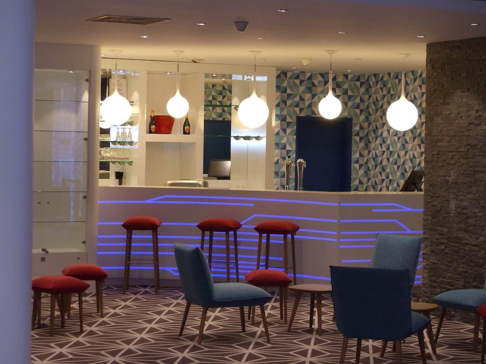 Mercure Poitiers Site du Futuroscope Hotel 55/76