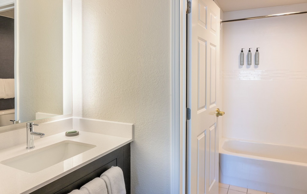 Residence Inn by Marriott Rochester Mayo Clinic Area 48/50
