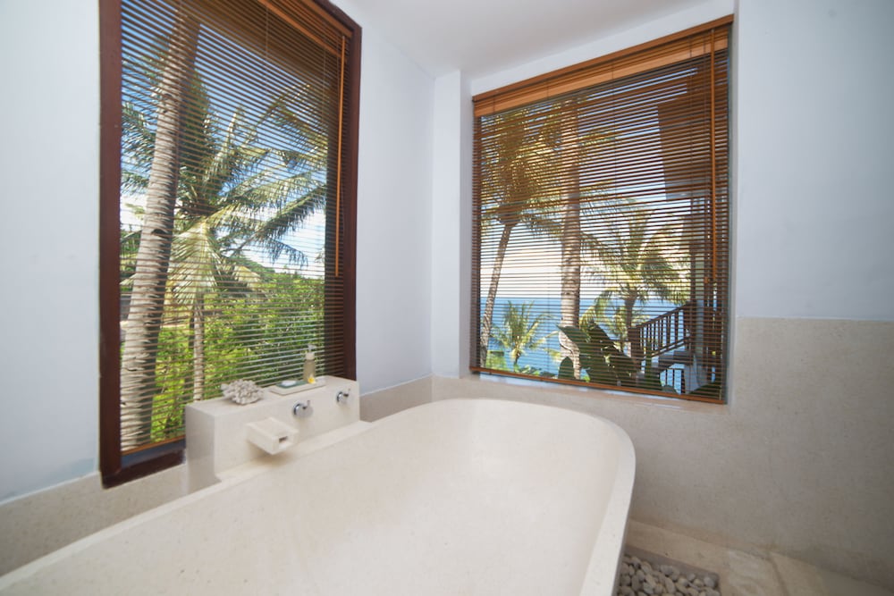 Malimbu Cliff Villa 10/56
