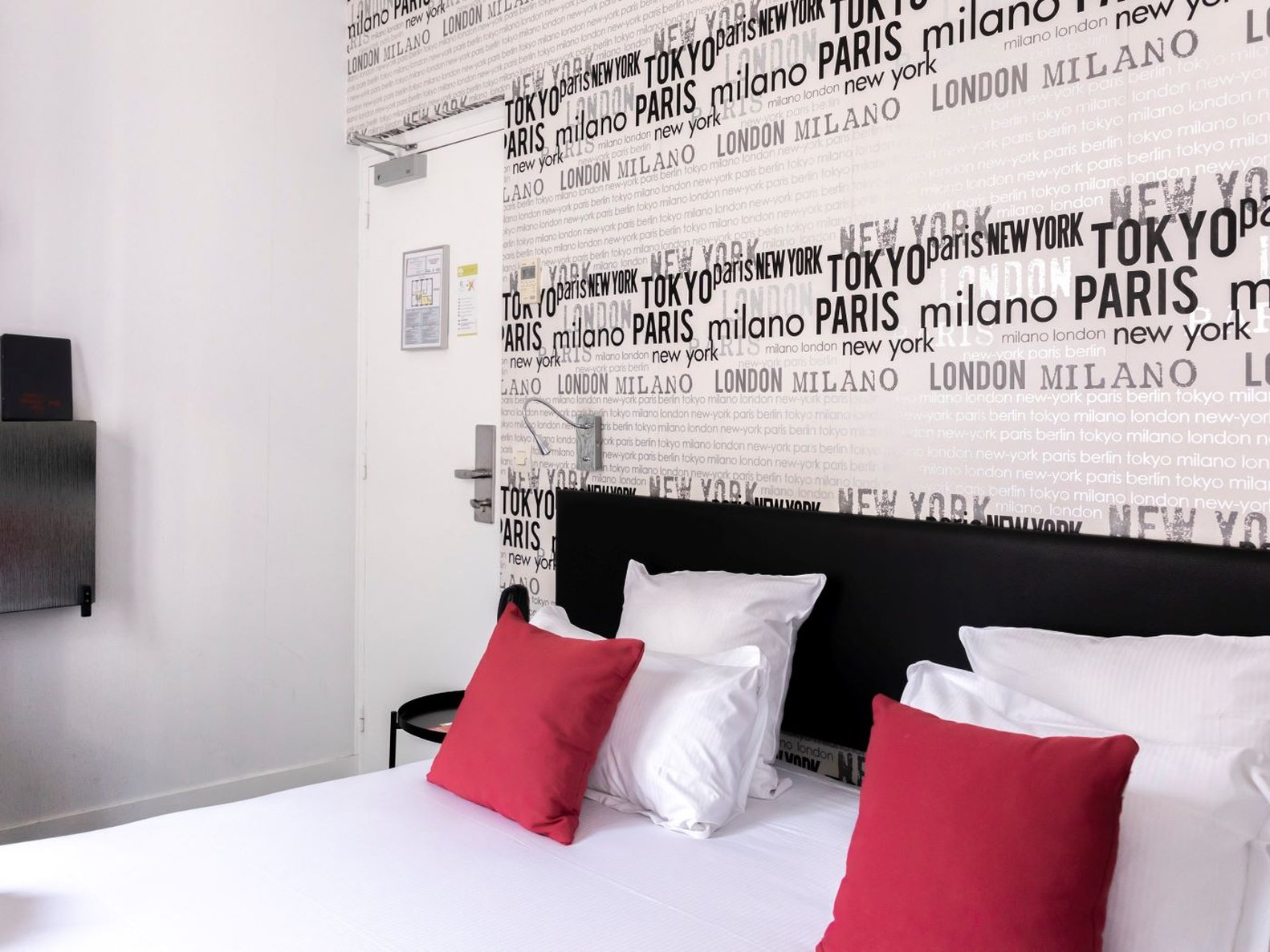 Porte de Versailles Hotel 30/48
