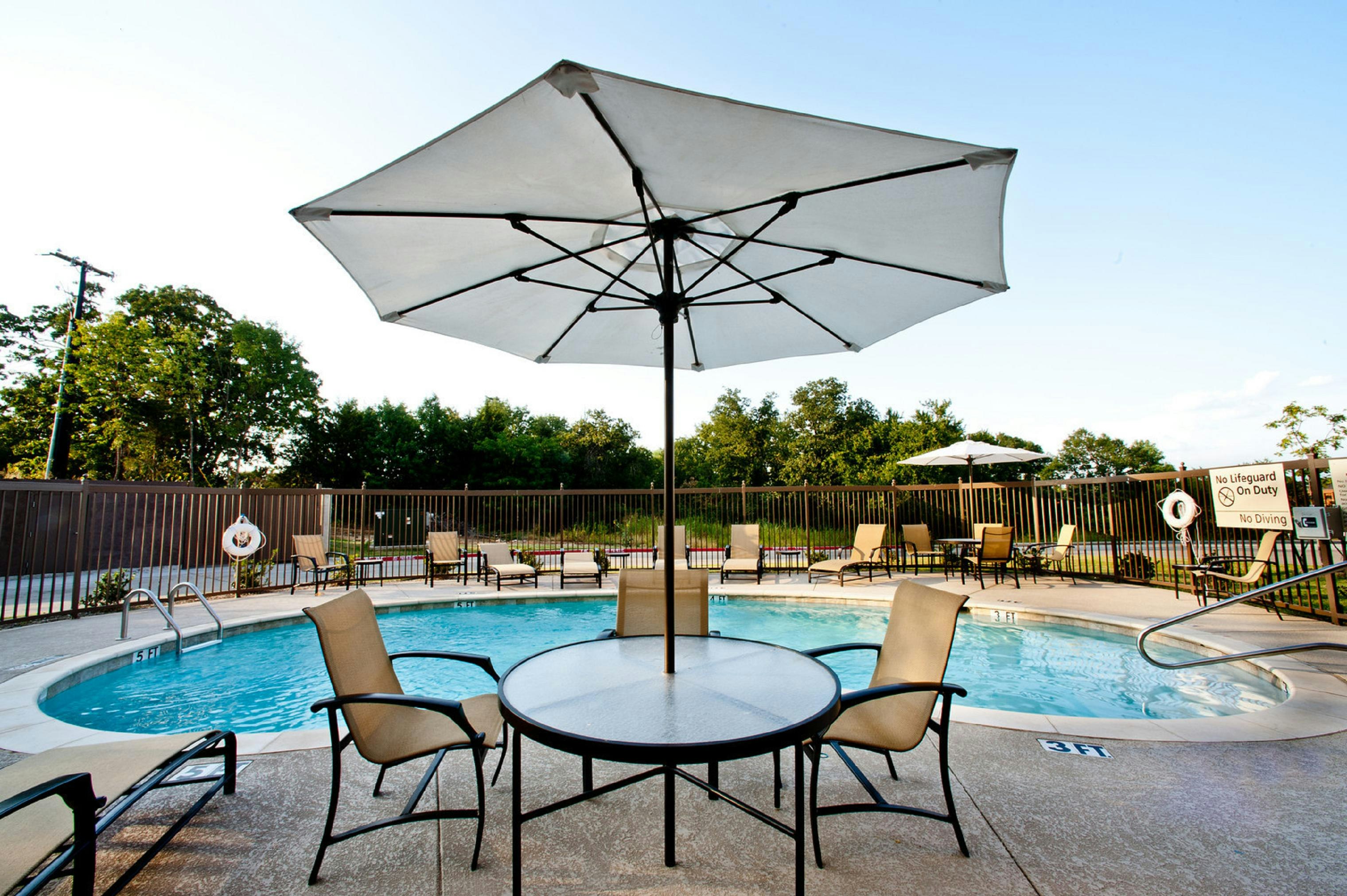 Hampton Inn and Suites Denison, TX 60/60