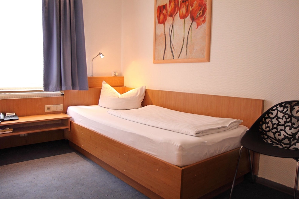 Europa Hotel 7/30