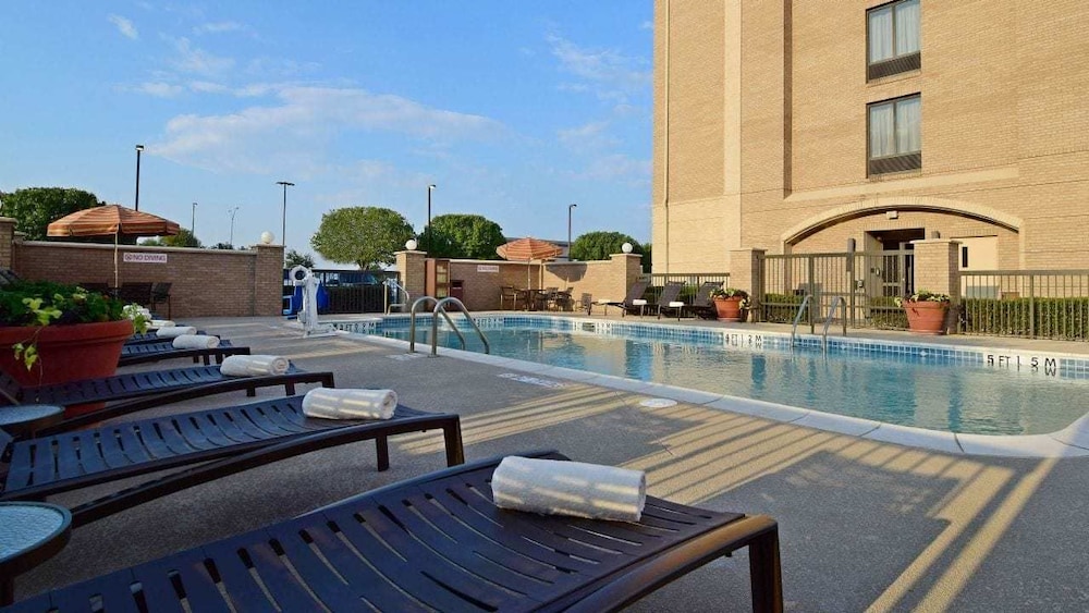 Hyatt Place Dallas/Las Colinas 34/46