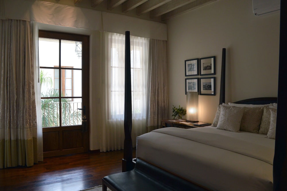 Hotel Casa Blanca 7 30/68