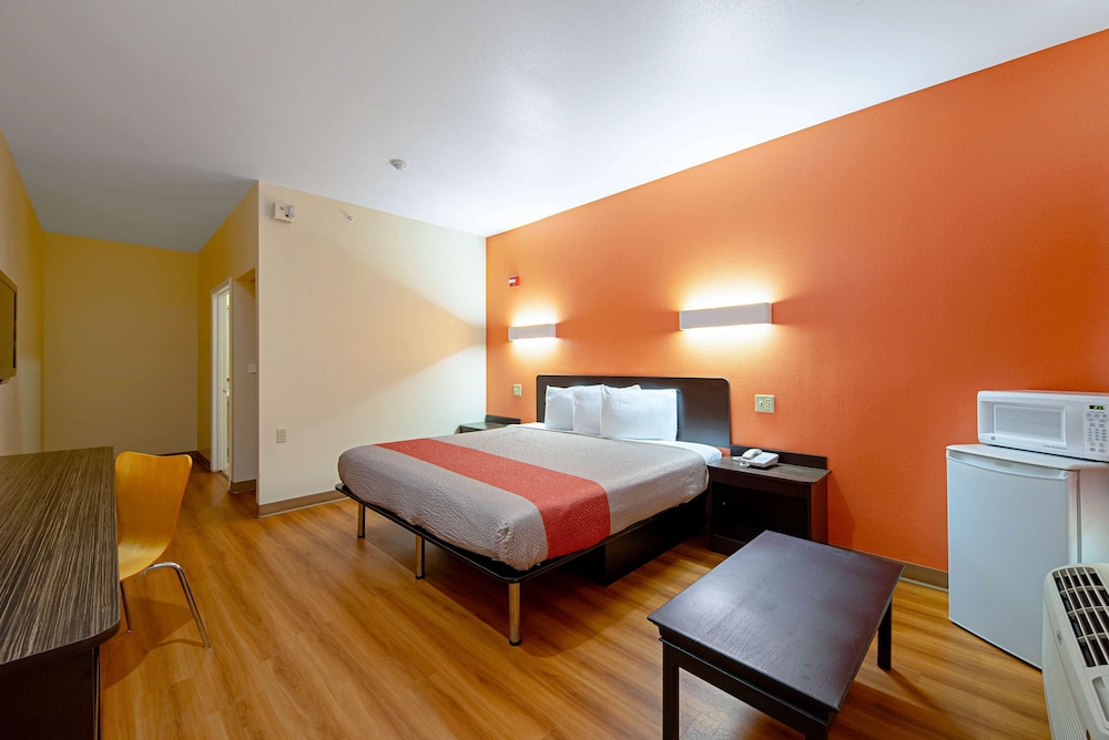 Motel6 Rhome, TX 27/43