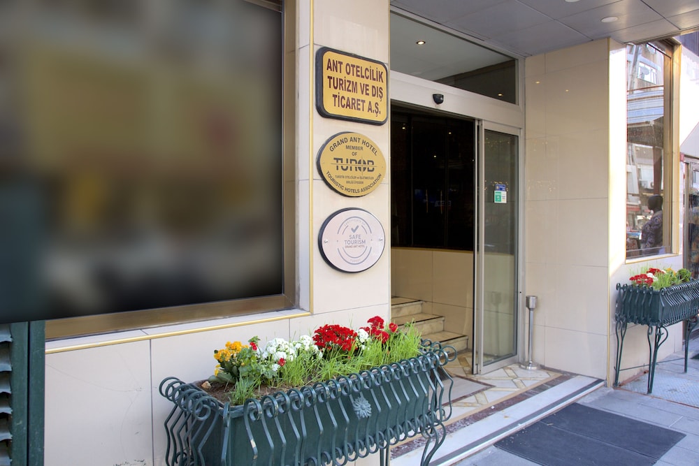 Grand Ant Hotel 5/47