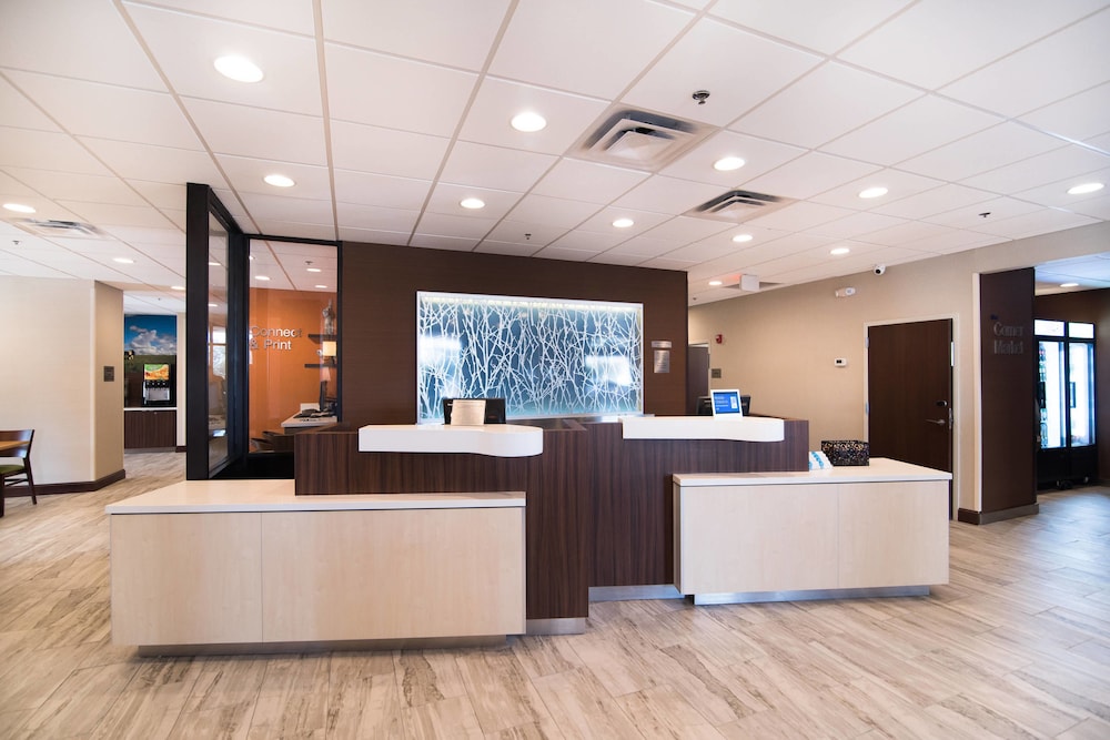 Fairfield Inn And Suites By Marriott Atlanta Airport North 10/32