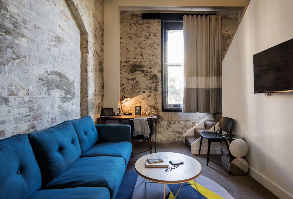 Hotel Woolstore 1888, Sydney - Handwritten Collection 28/48