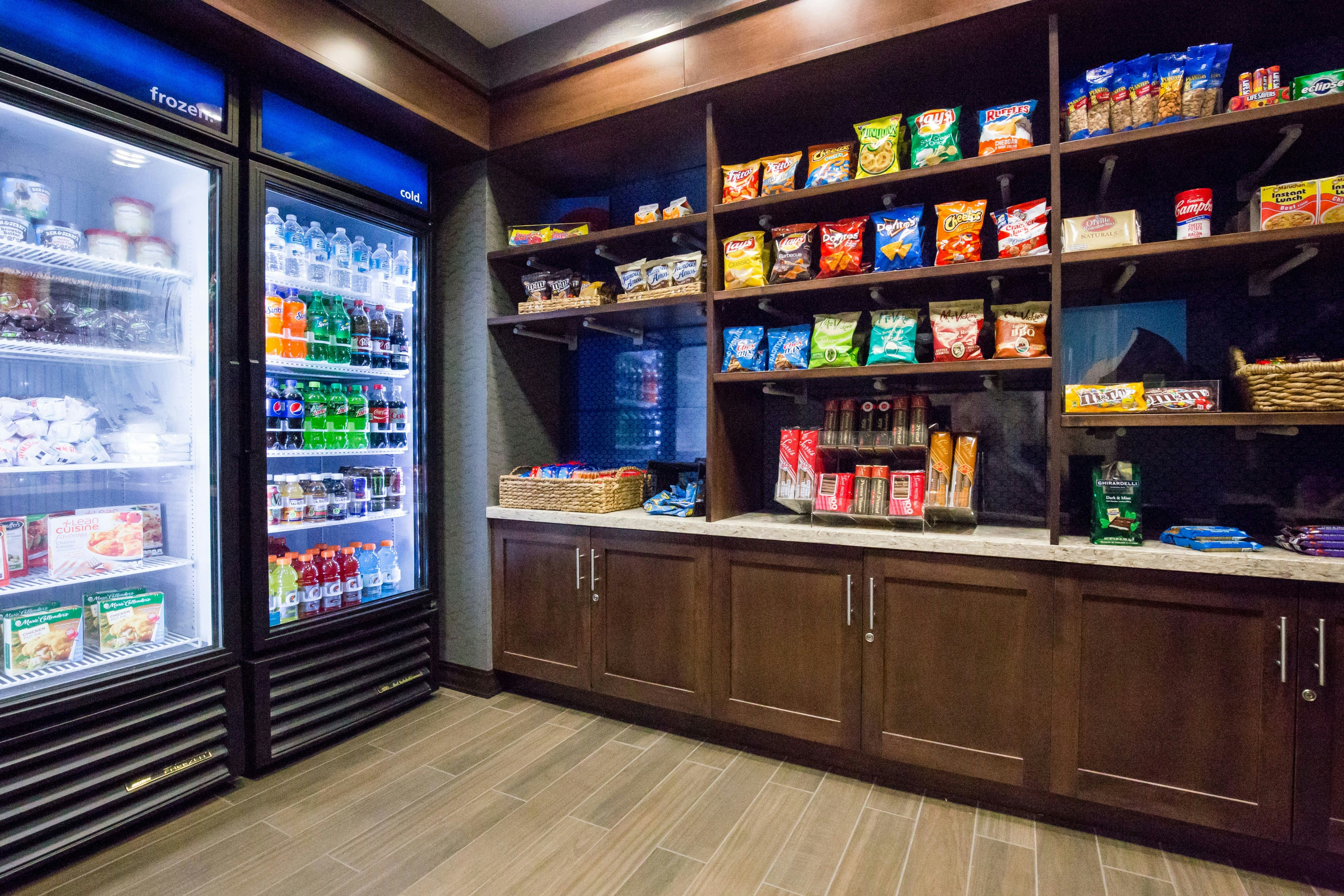 Hampton Inn Suites Pittsburgh Harmarville 15/50