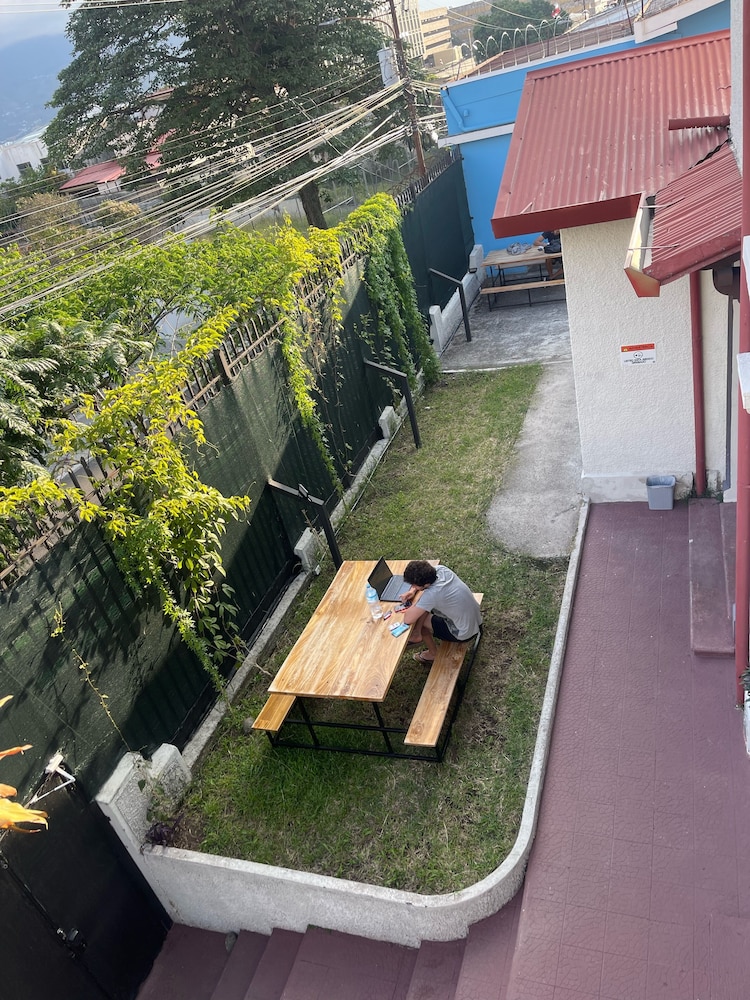 Costa Rica Guesthouse 69/70