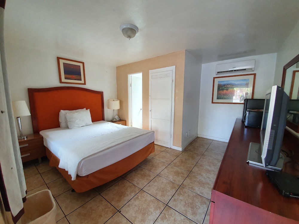 Motel San Diego 6/38