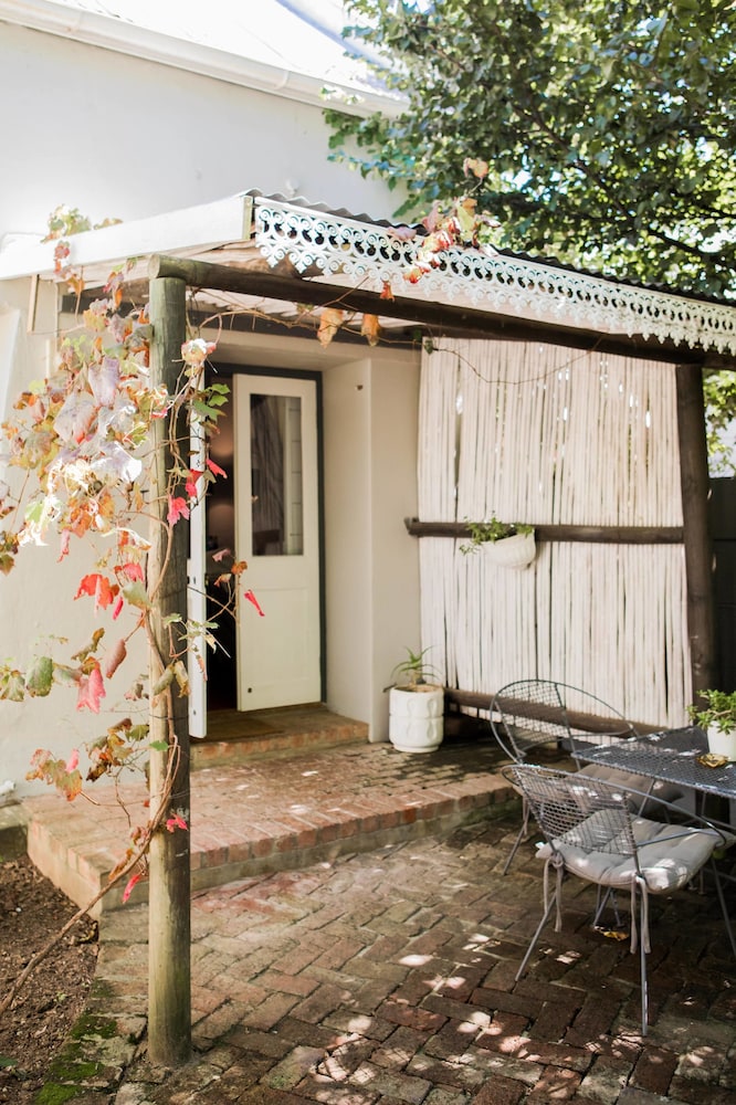 Elianthe Boutique Guesthouse 3/50