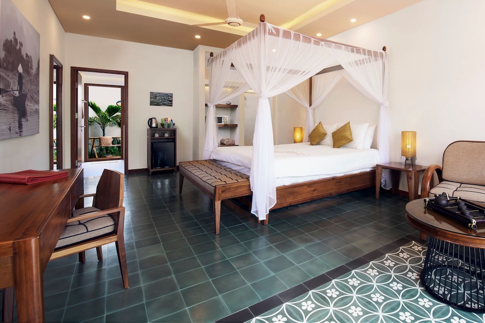 Cassia Cottage 18/55