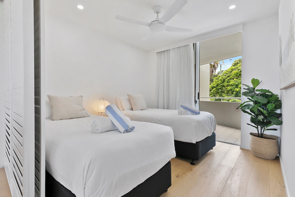 2 BEDROOMS, PREMIUM, APARTMENT, MOUNTAIN VIEW, TERRACE