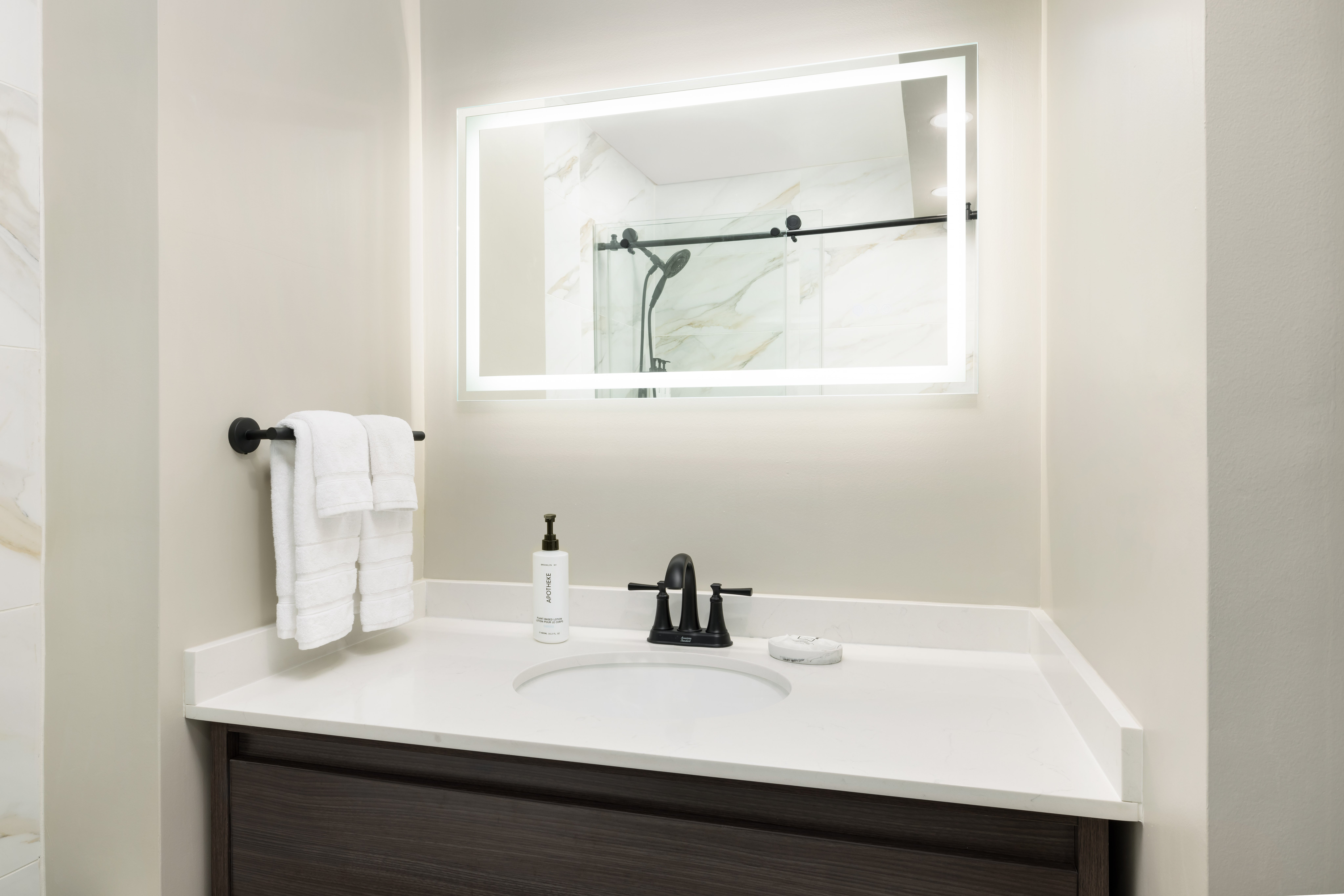 Crowne Plaza Manhattan Times Square by IHG 88/90