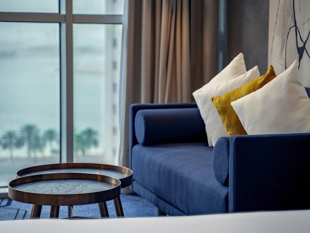Pullman Hotel Sharjah 56/63