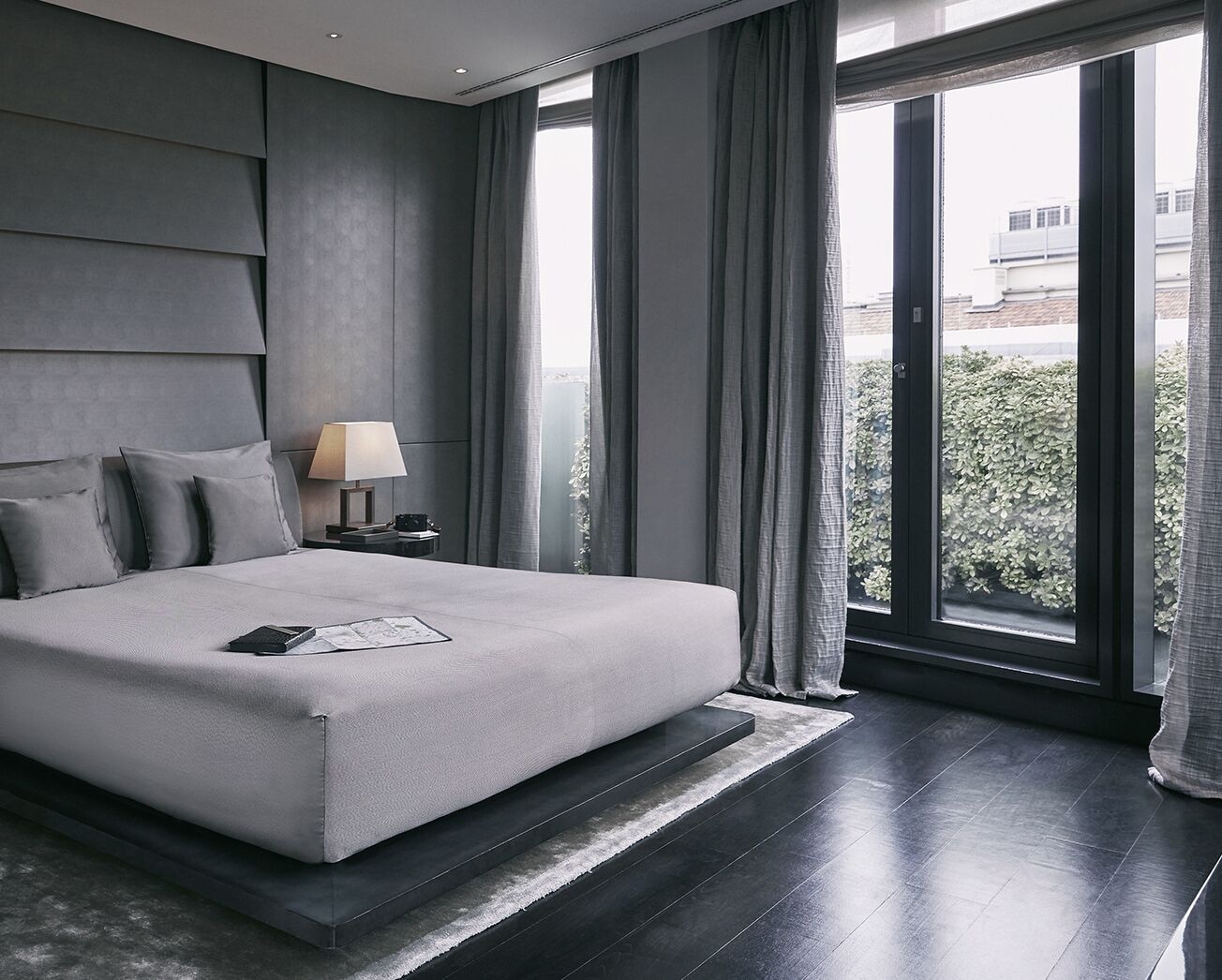 ARMANI, PREMIER, TERRACE