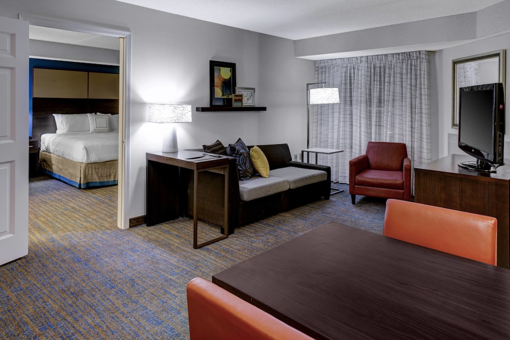 Residence Inn Cleveland Beachwood 16/33