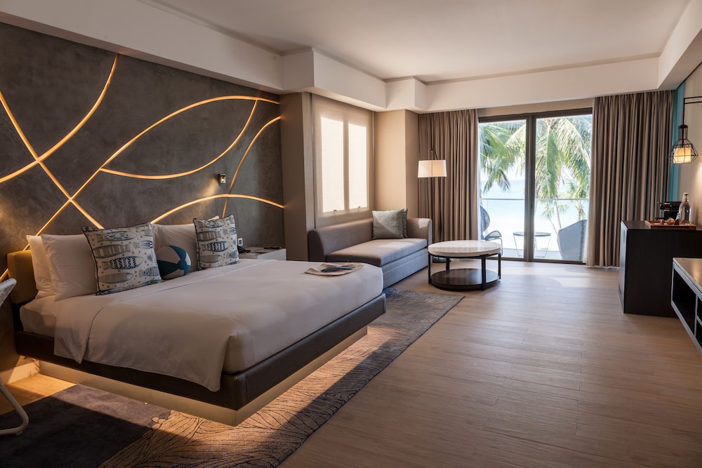 BEACH ROOM