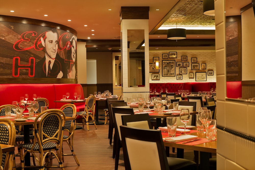 restaurant cafeteria