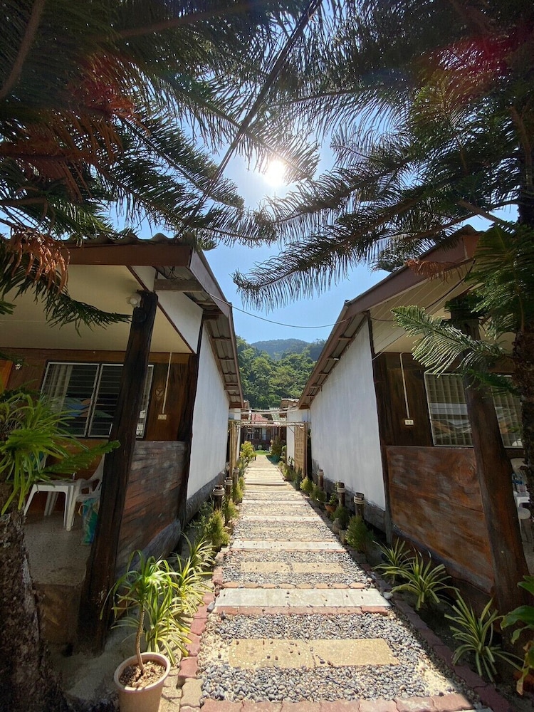 Phi Phi Nice Beach Resort 40/50