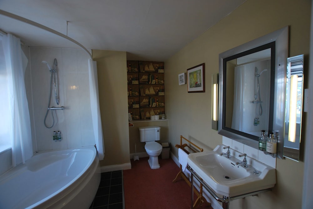 Sun Hotel 45/46