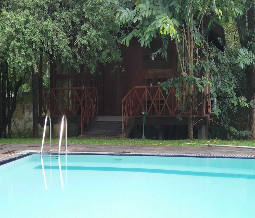 Eighth Wonder Resort 23/50