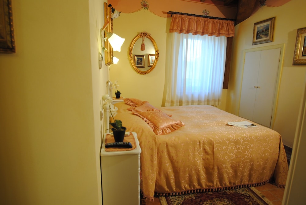 Albergo Torre Sangiovanni 49/75