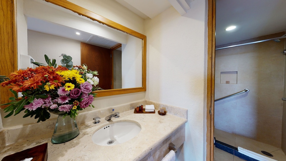 Park Royal Huatulco managed by Accor 63/65