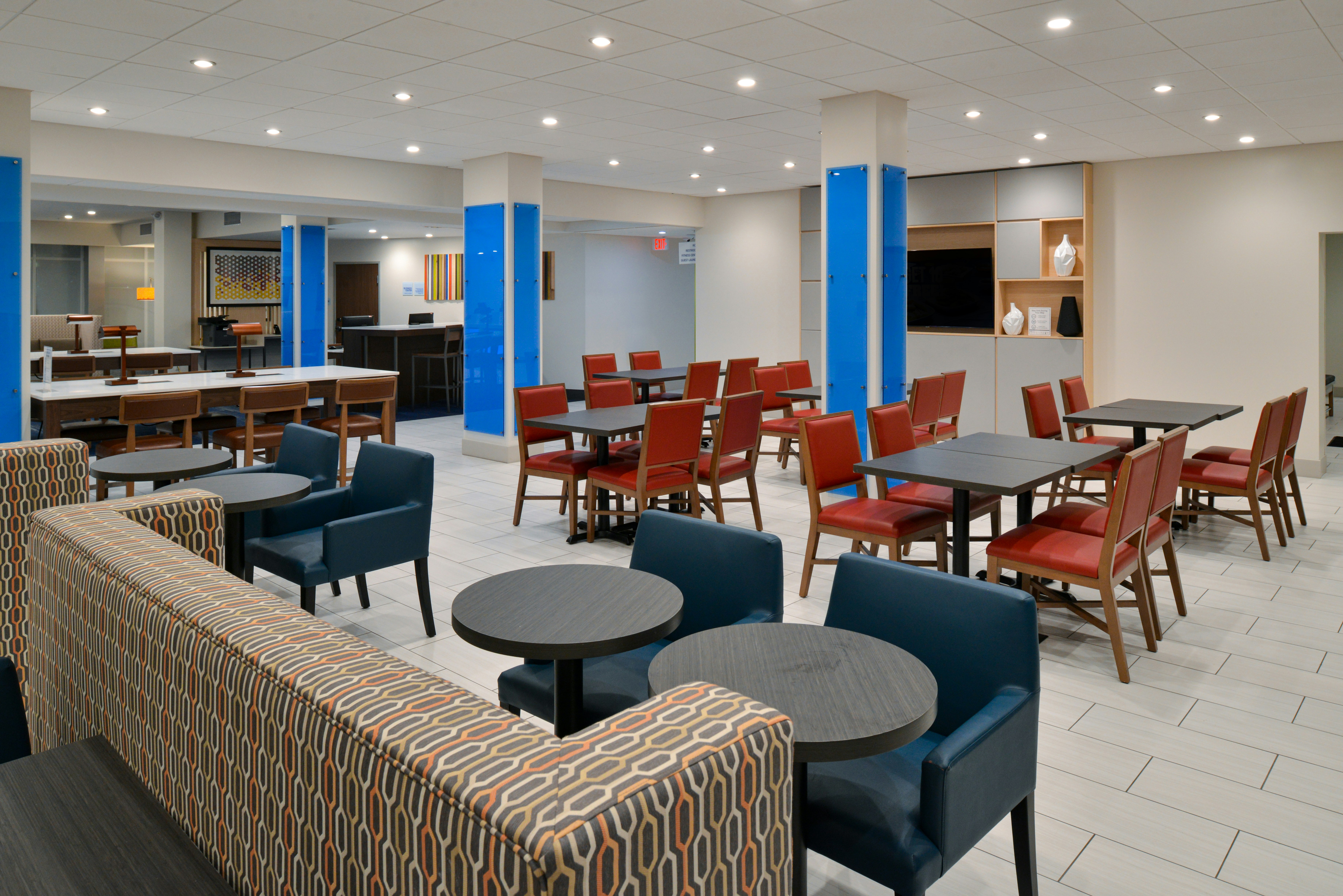 HOLIDAY INN EXPRESS ORLANDO SOUTH PARK 48/61