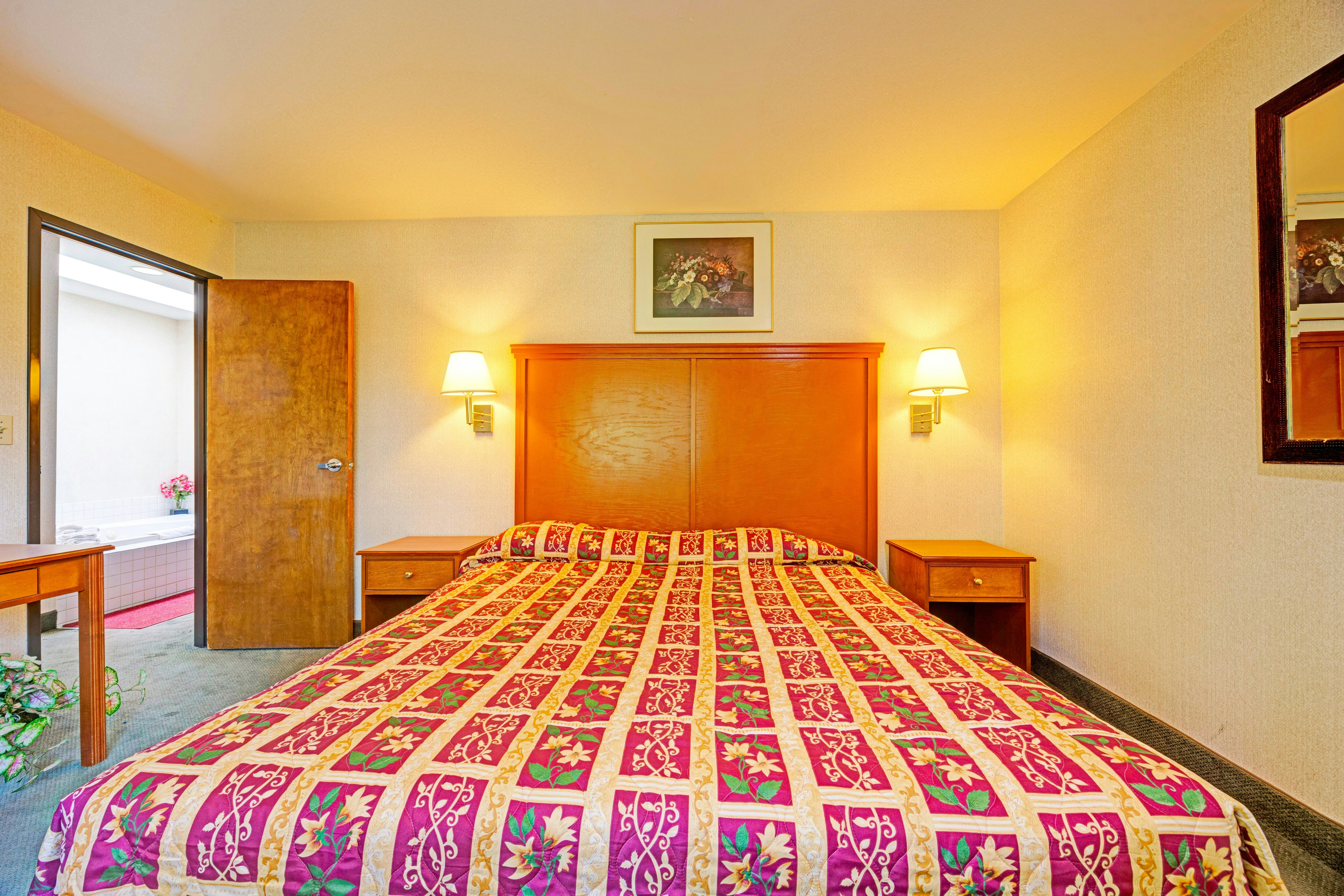 King Bed Non-Smoking with Jetted Tub