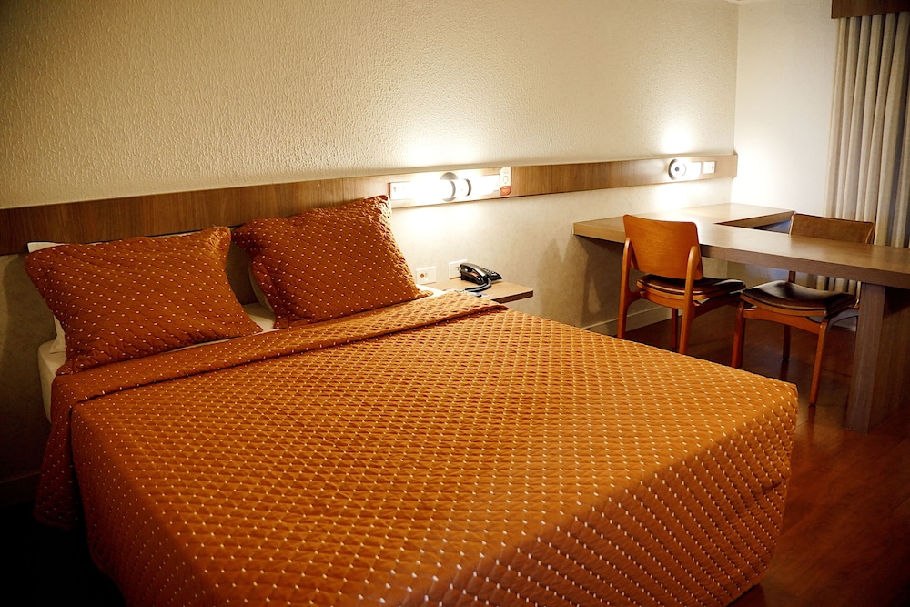 Hotel 10 Aparecida de Goiania 19/54