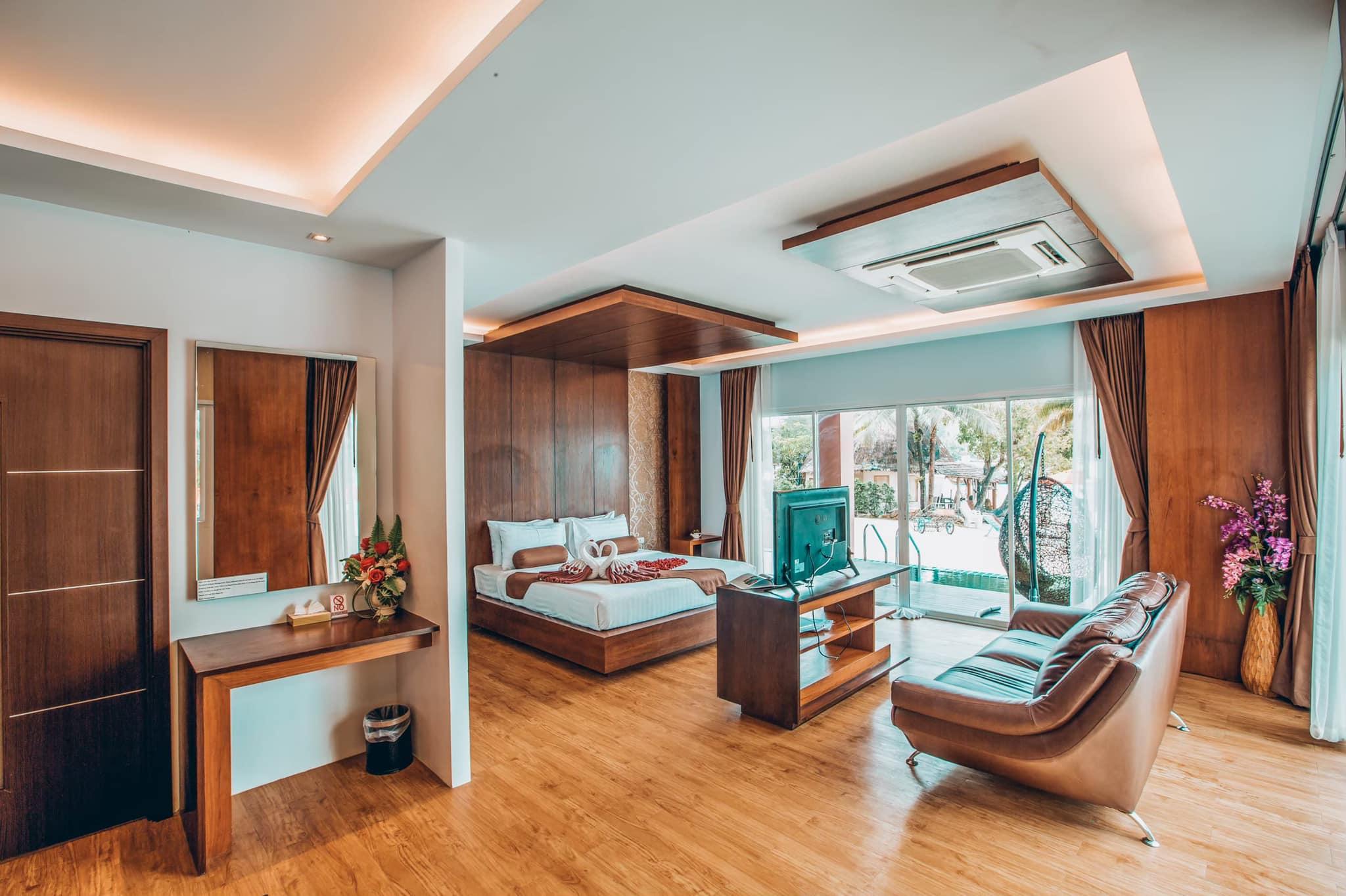 Luxury, Double Bed, Beach Front, Pool Access