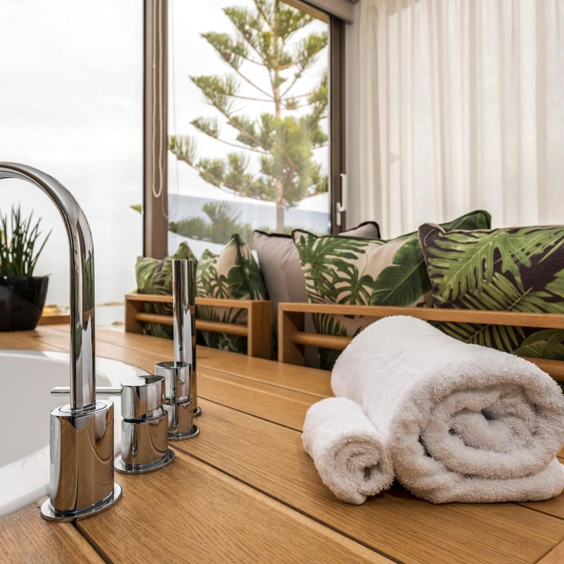 Kalamaki Luxury Suites 34/51