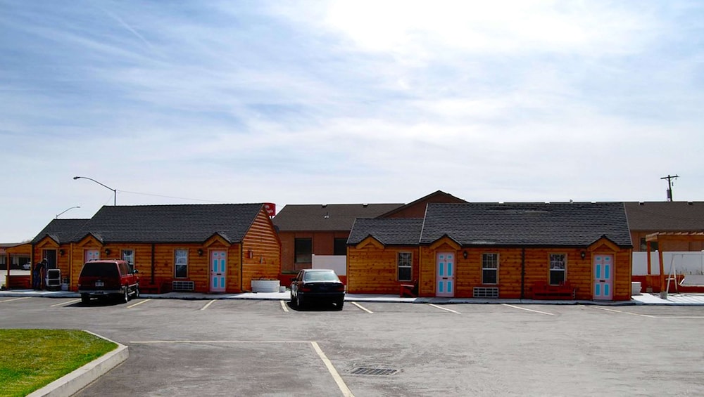 Marianna Inn Panguitch 4/30