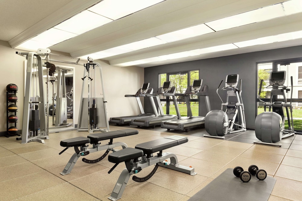 Doubletree By Hilton Detroit Novi 28/74