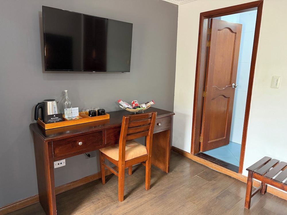 Blu Inn Hotel 6/50