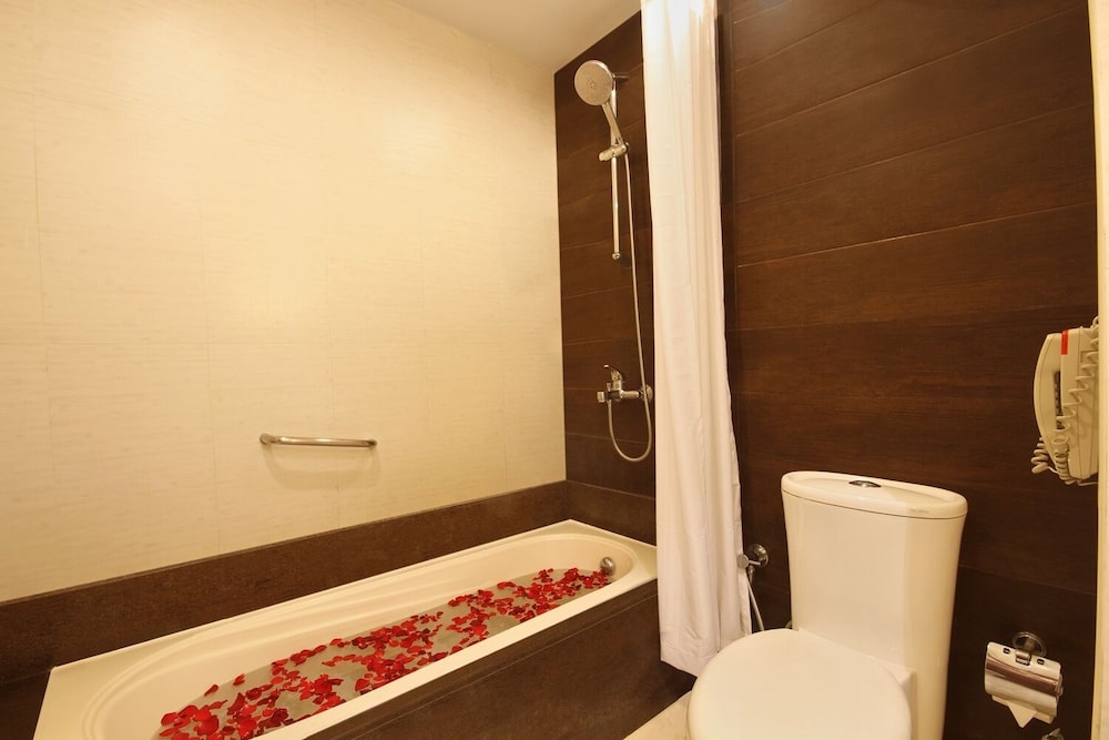 Fortune Select JP Cosmos, Bengaluru 22/70