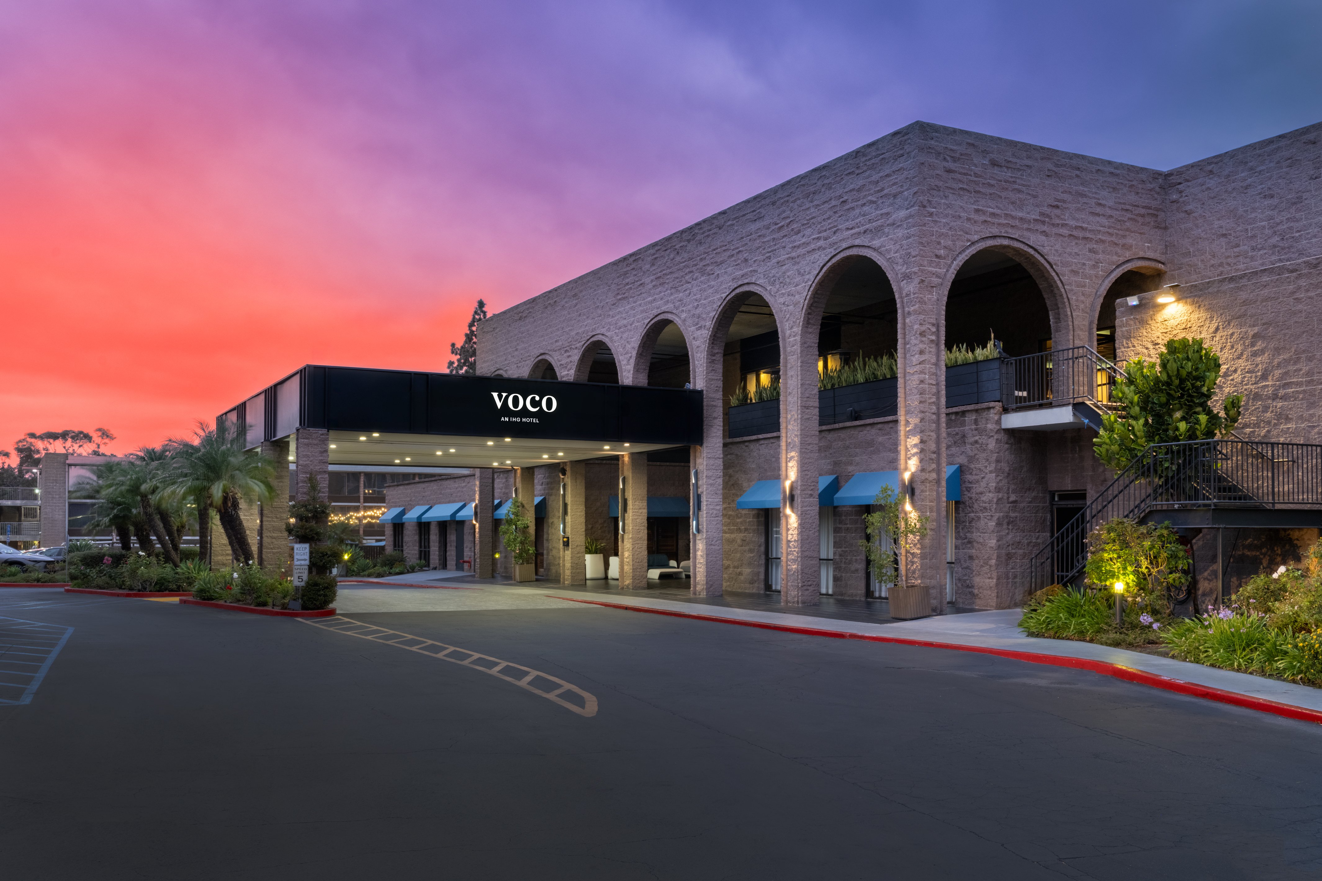 The Hills Hotel in LAGUNA HILLS - CA