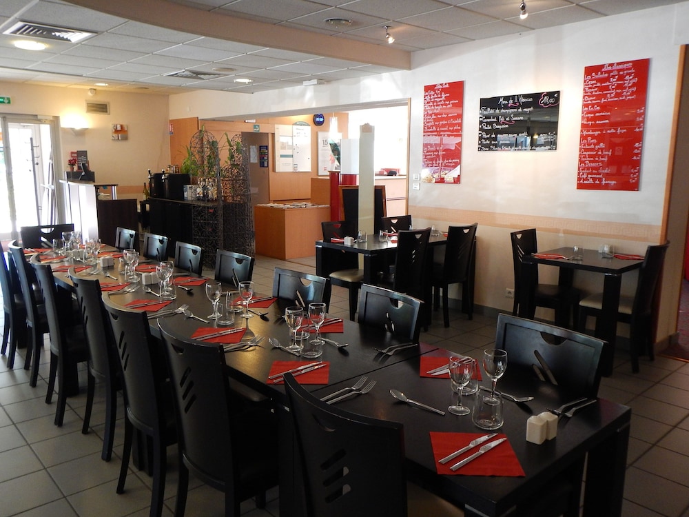 Ibis Poitiers Beaulieu 52/59