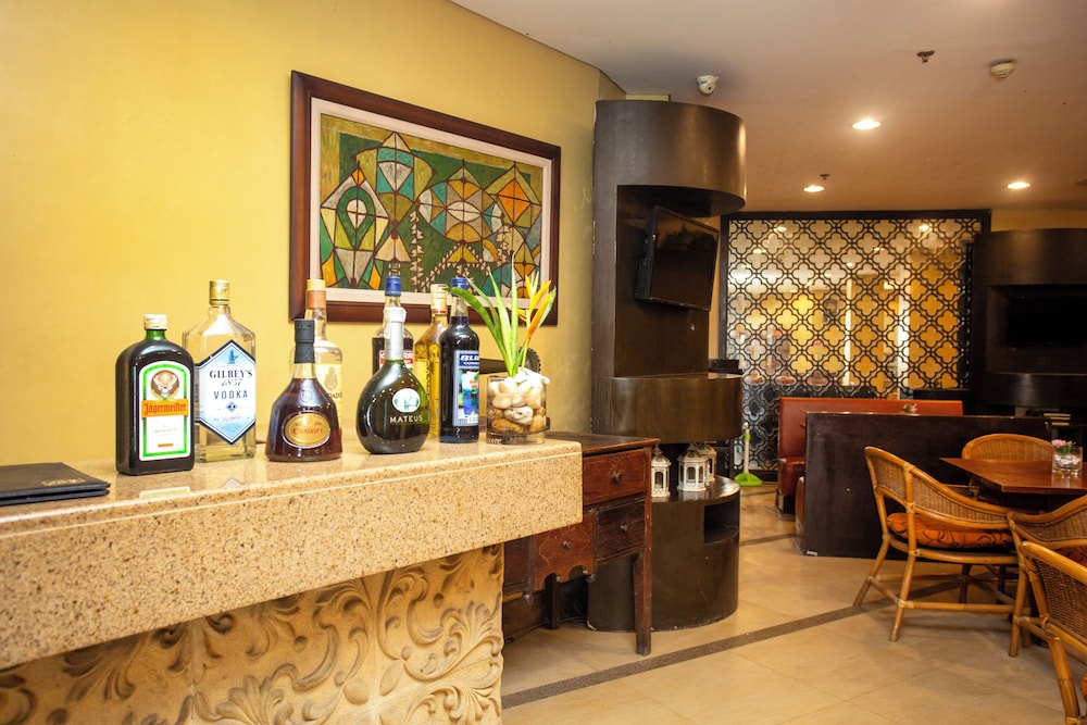 Crown Regency Prince Resort 13/35