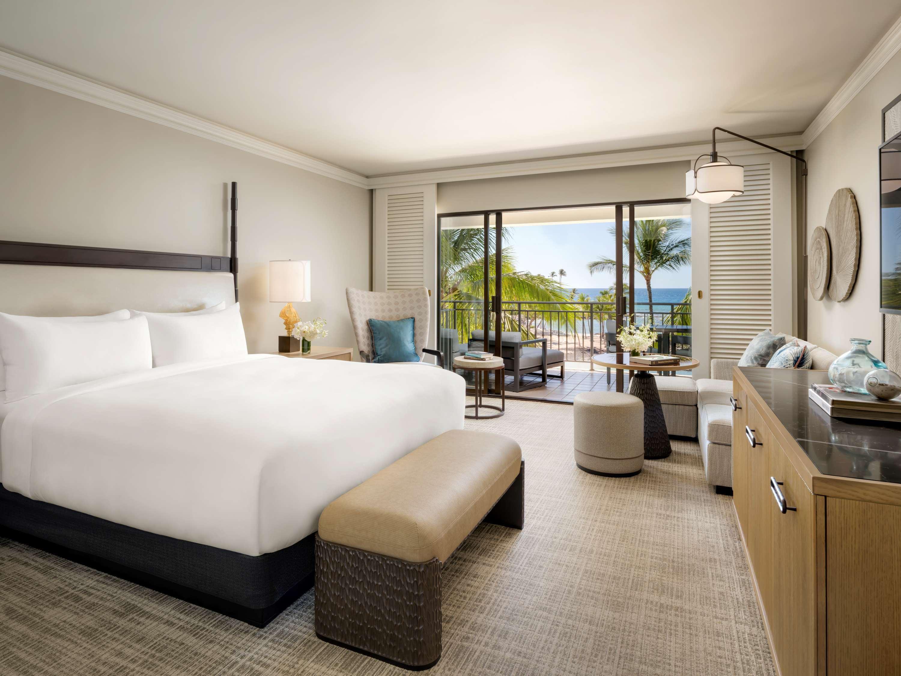 Room, King Bed, Ocean Front