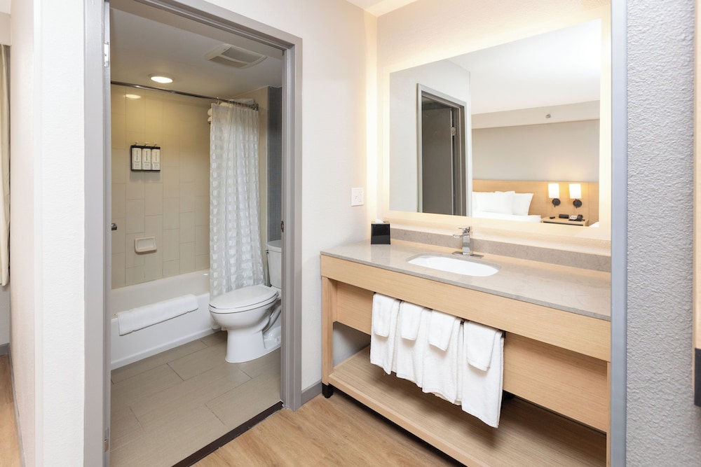 Hyatt Place Topeka 59/60