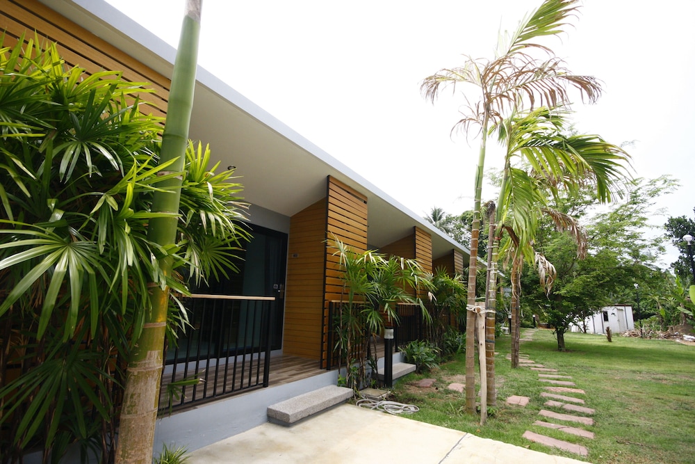 Phumi Resort 5/20