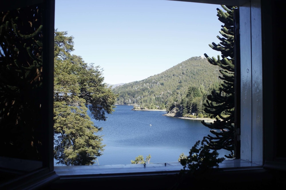 Los Juncos-Patagonian Lake House 54/60