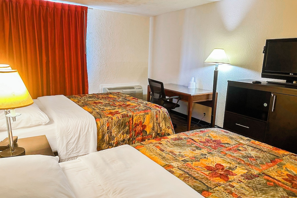 ROOM, 2 DOUBLE BEDS