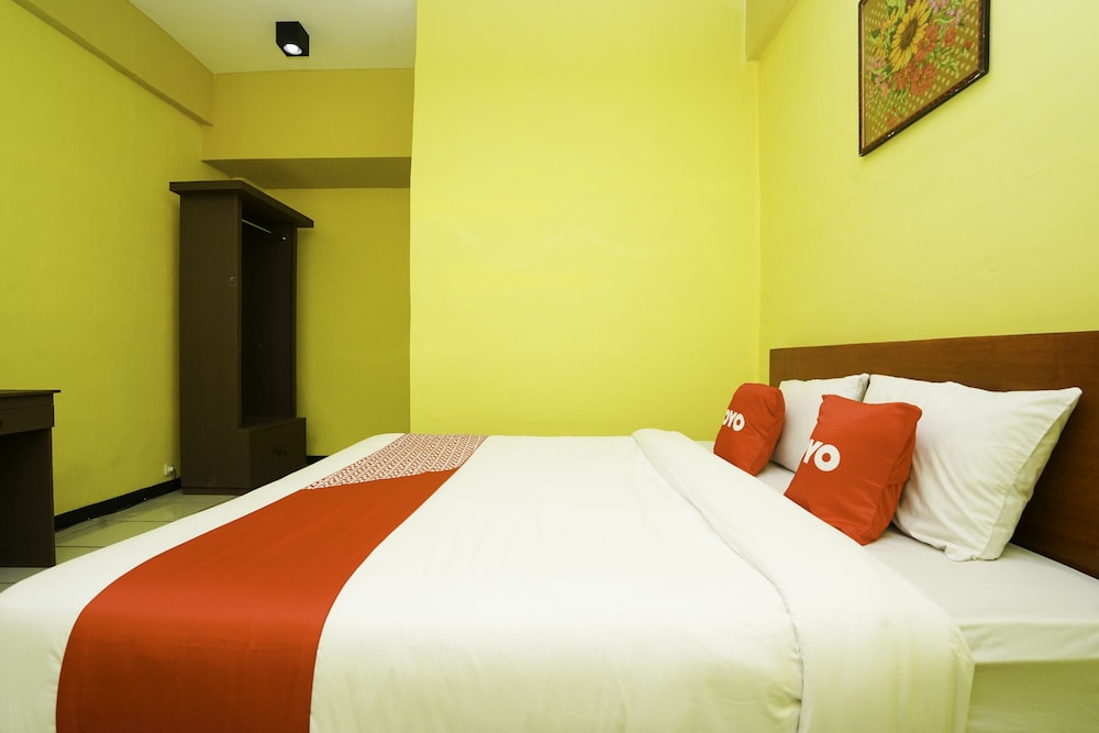 OYO 2493 Lotus Hotel Syariah 16/39