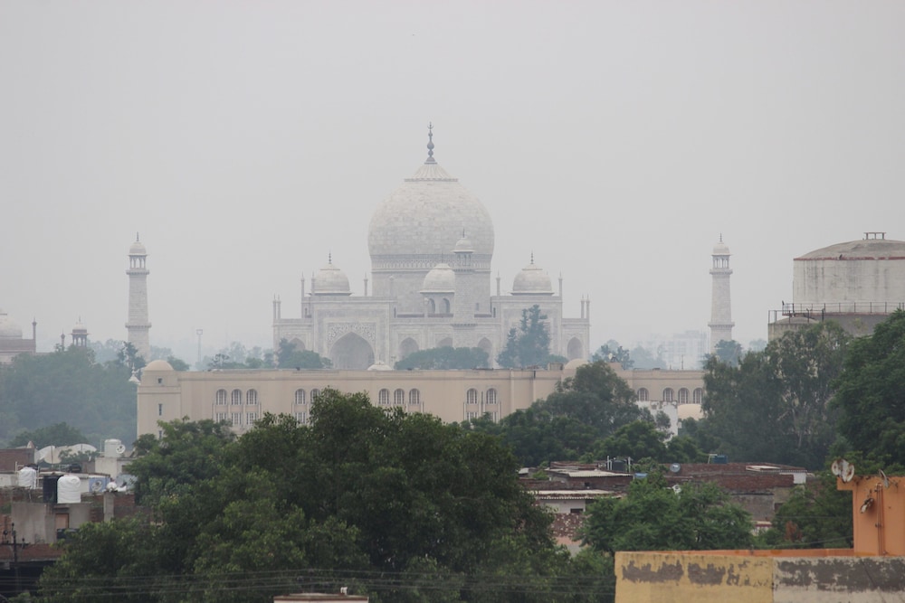 HOTEL TAJ GALAXY 22/22