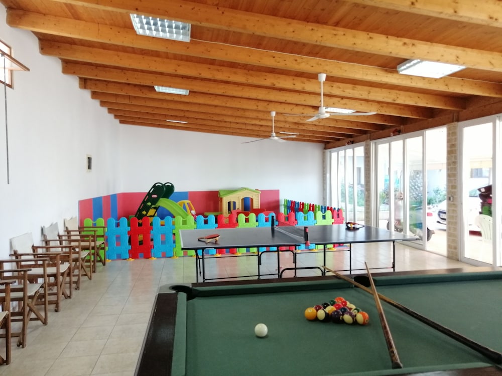 Spiros Soula Hotel 77/84