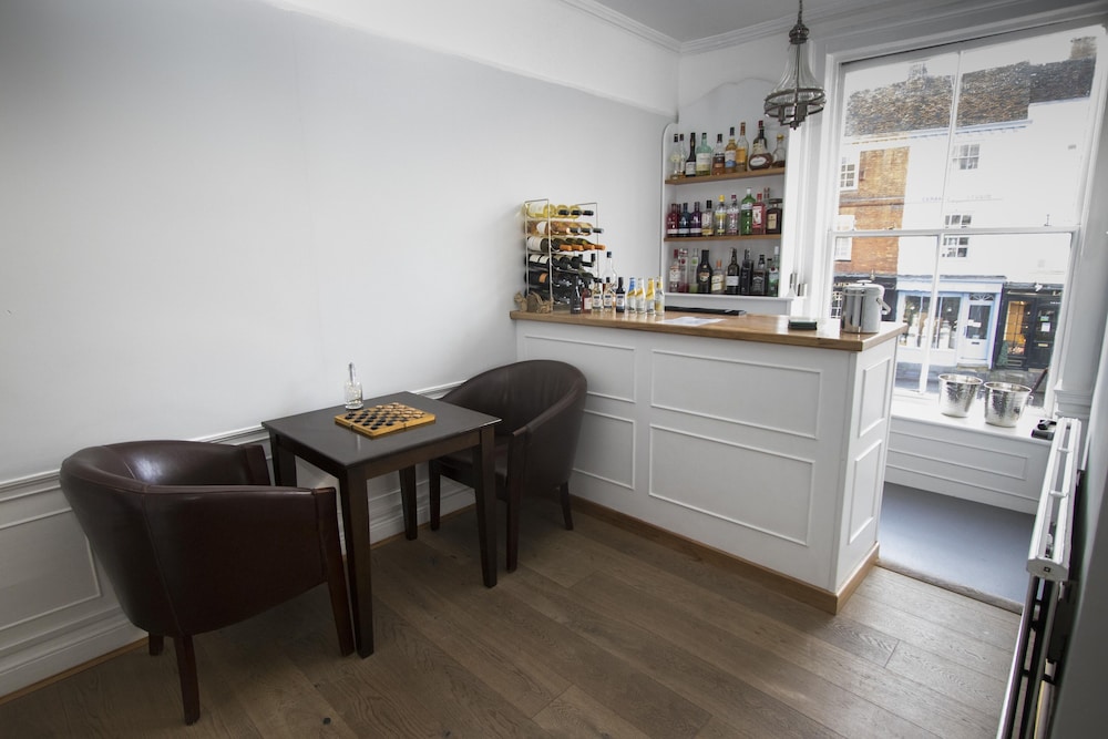 Cathedral Gate Hotel 38/43